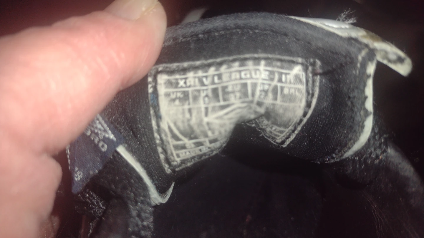 Umbro Soccer Cleats - Indoor Shoes - photo 2