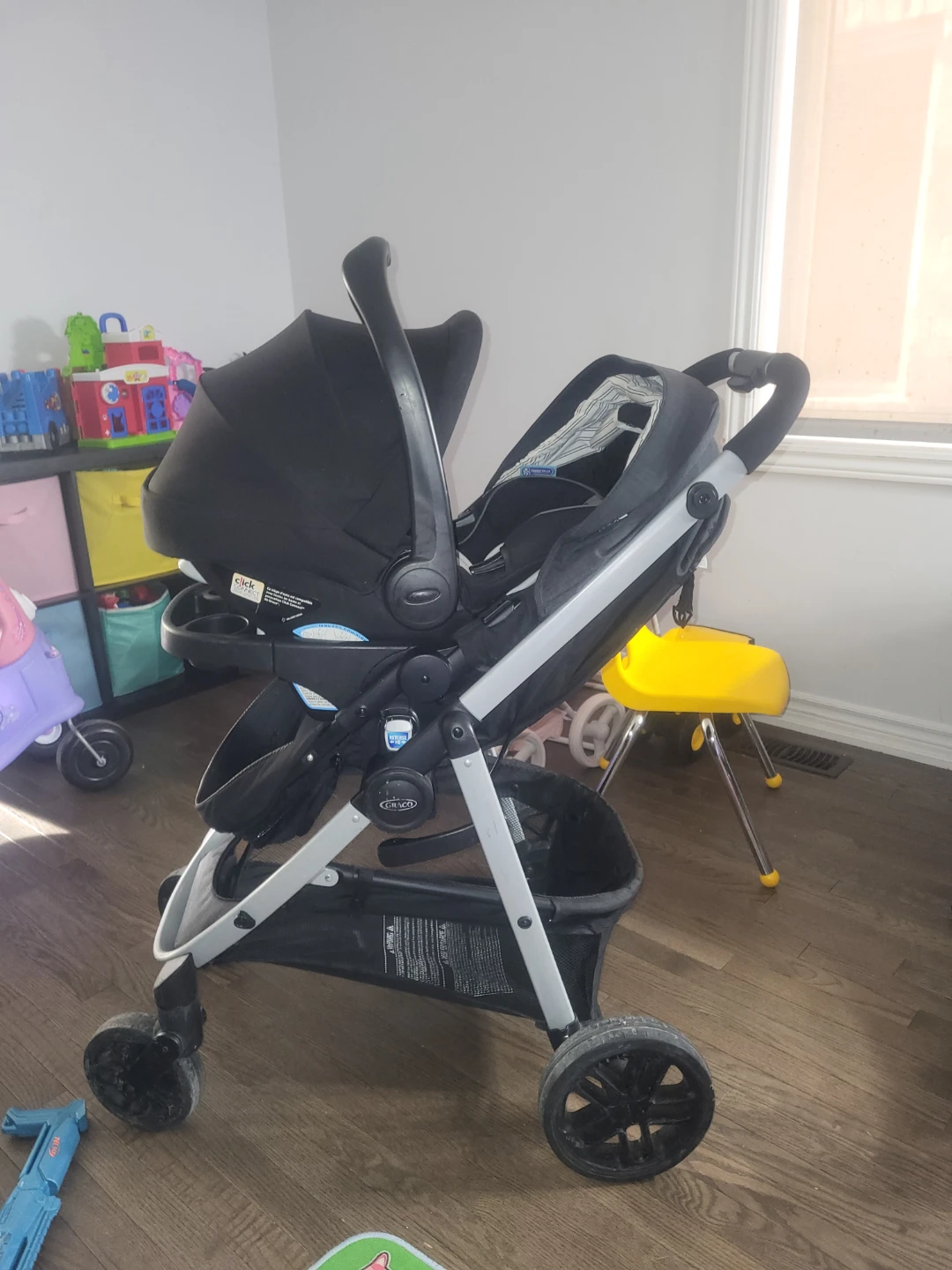 Graco Car Seat and Stroller Travel System - photo 3