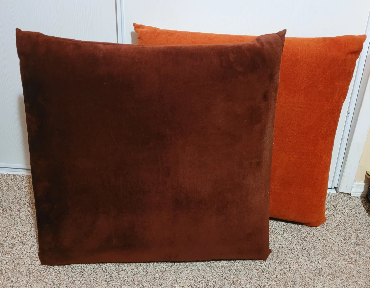 Large 2'×2' Velvet Cushions