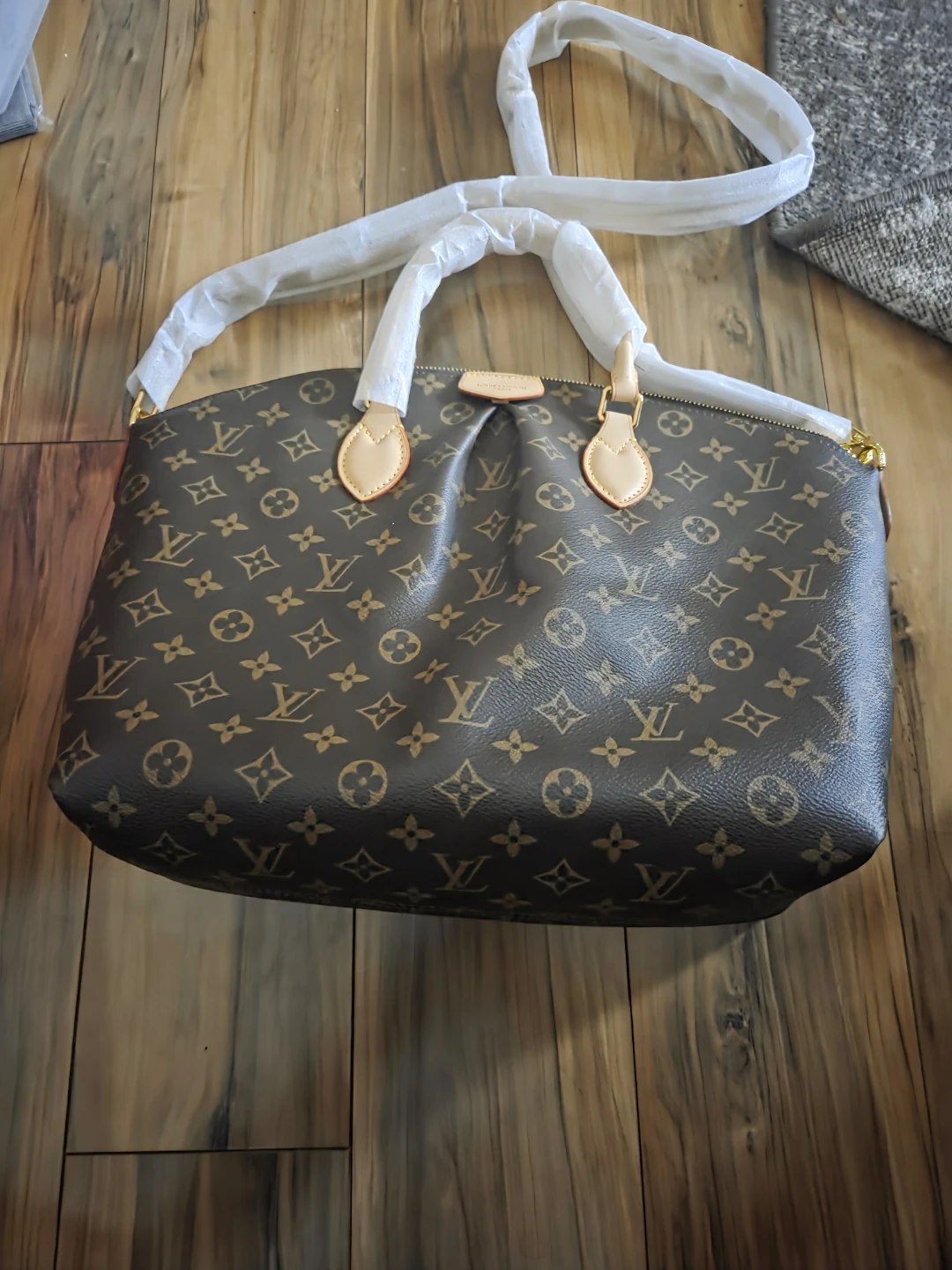 Louis Vuitton Monogram Canvas Tote Bag - photo 2