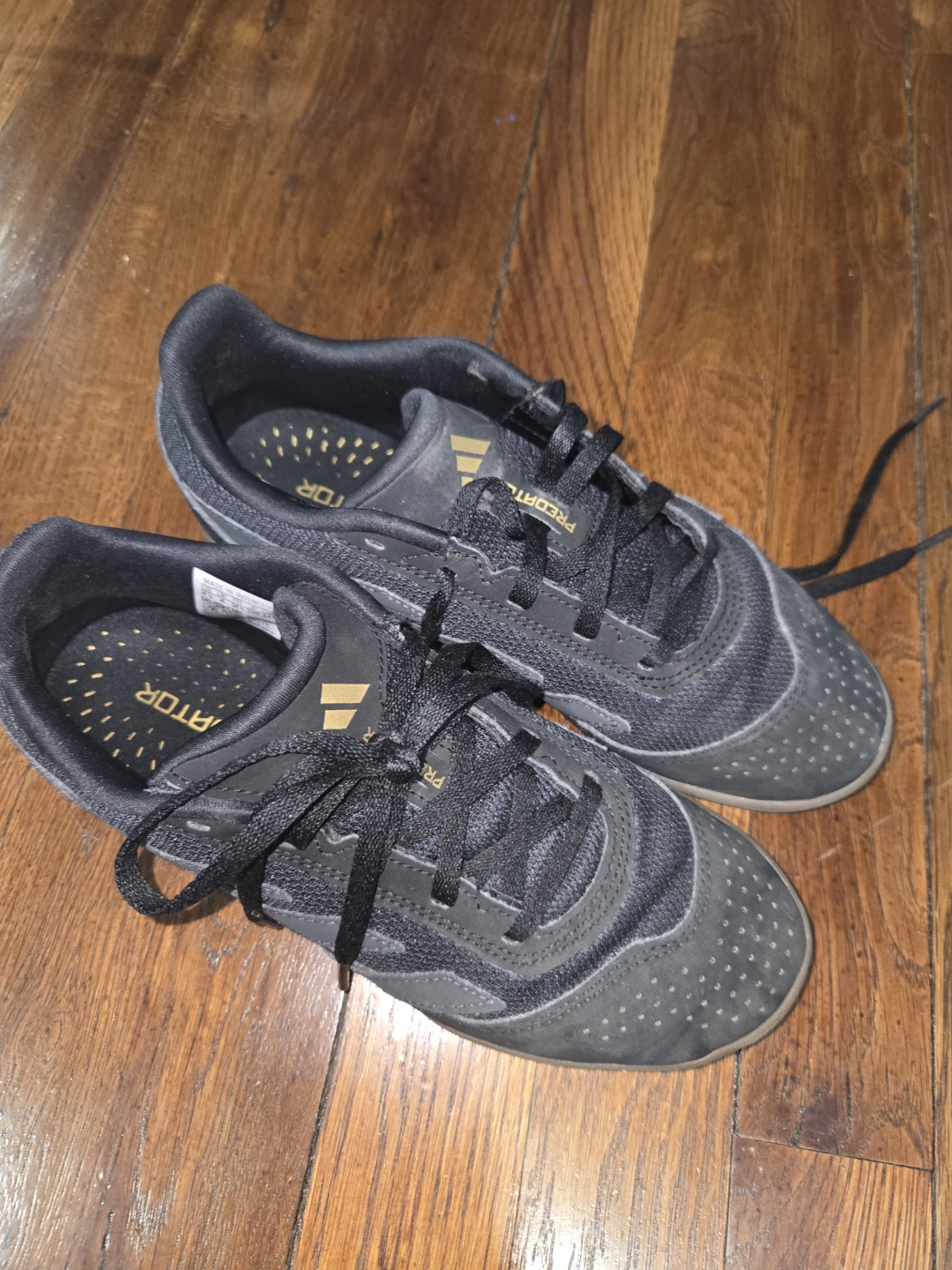 Soccer shoes - photo 2