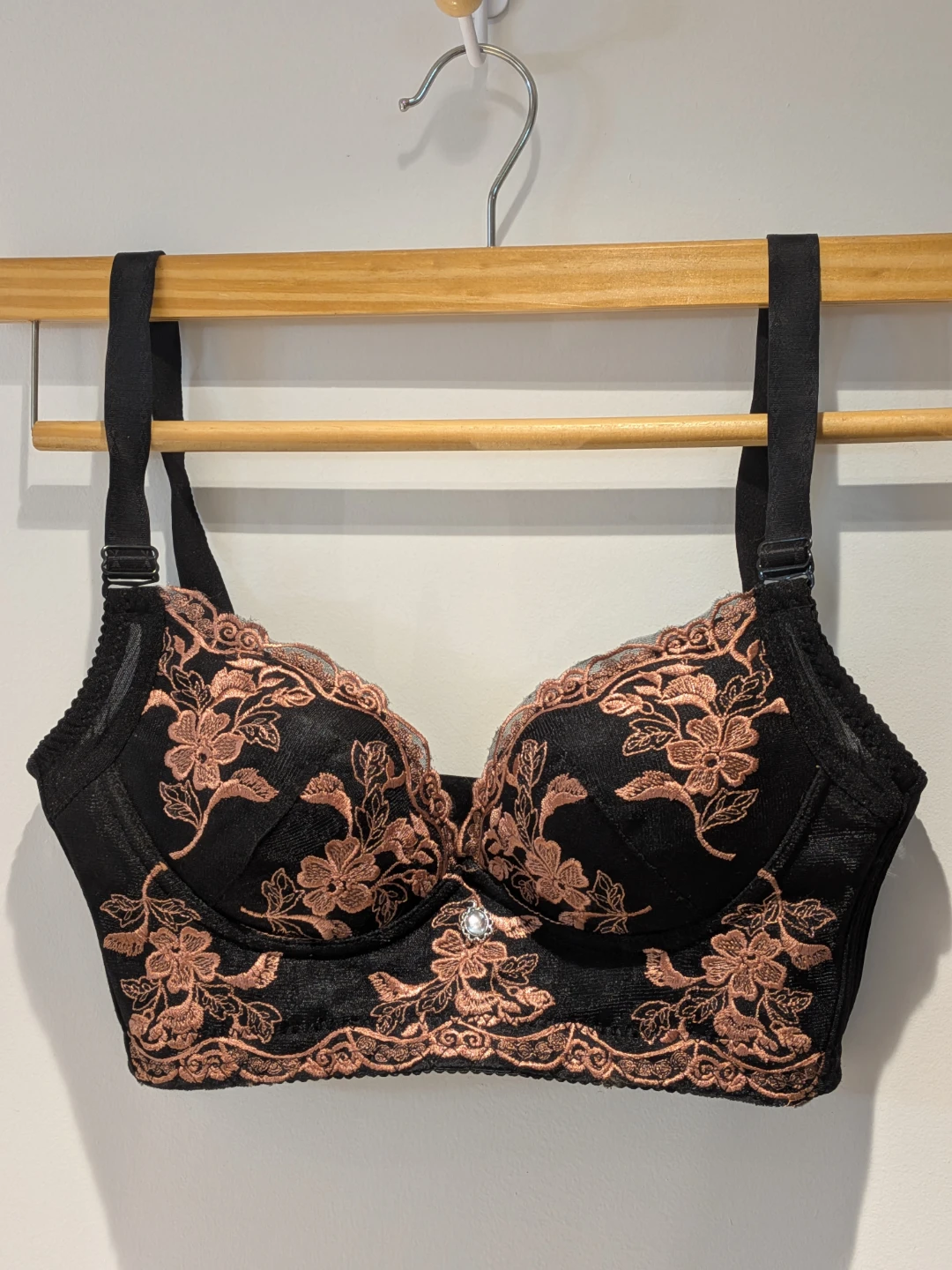 🌸~ Bustier Bra ~ Black w/ Pink Embroidery ~🌸 - photo 2