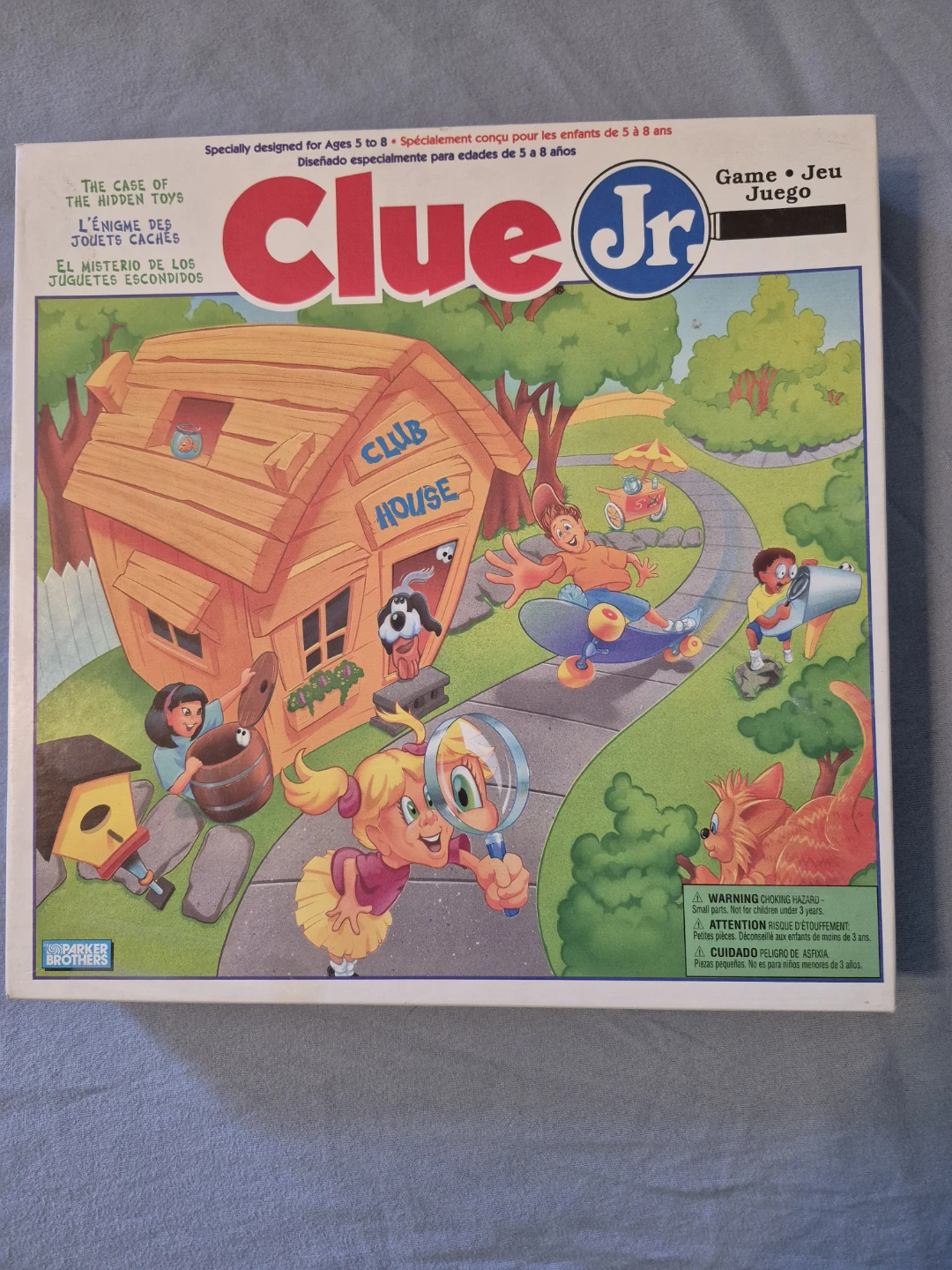 Clue Jr. The Case of the Hidden Toys Board Game