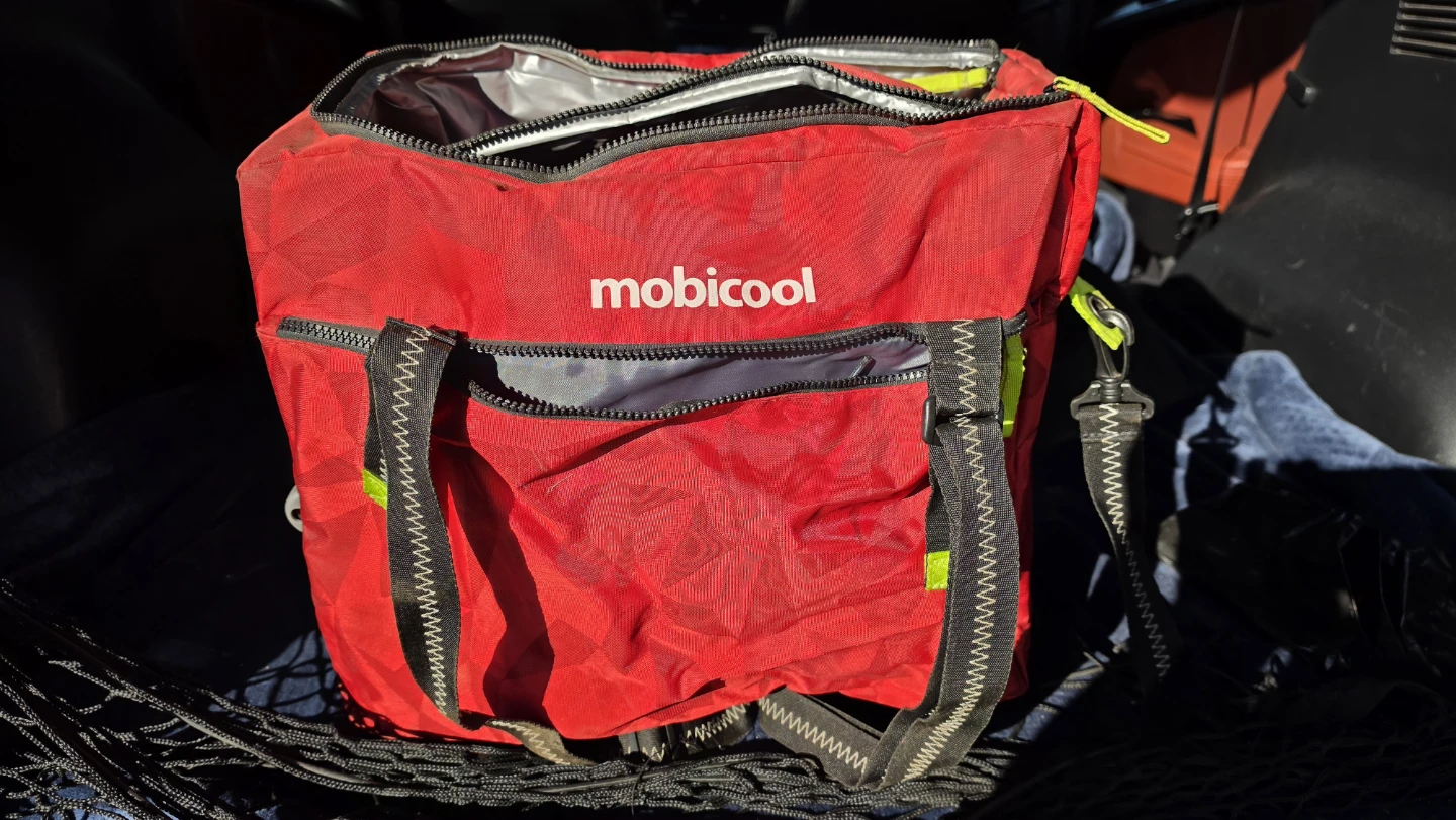 Mobicool MB32 Power DC Thermoelectric Soft Cooler - photo 3