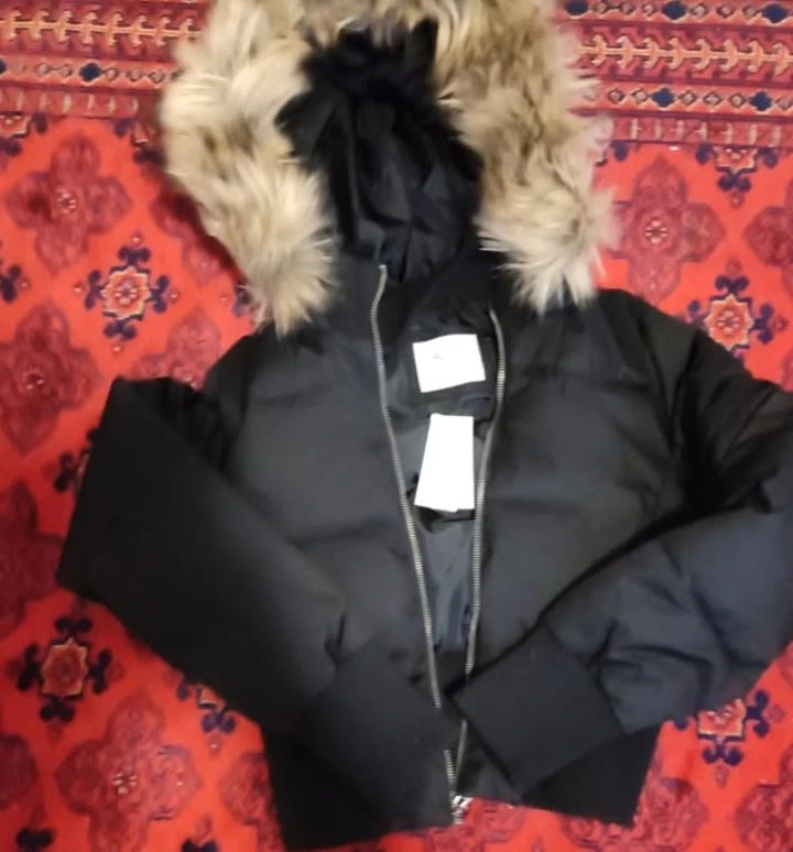( ON SALE )Black Hollister Bomber Coat with Faux Fur Hood - photo 3