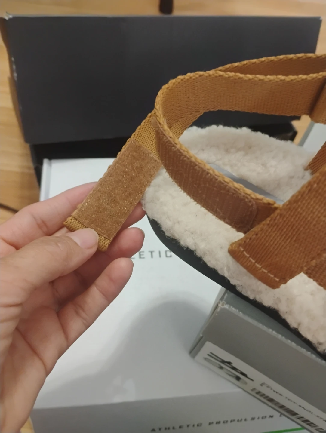 Everlane Fuzzy Strap Sandals Size 8 - photo 2