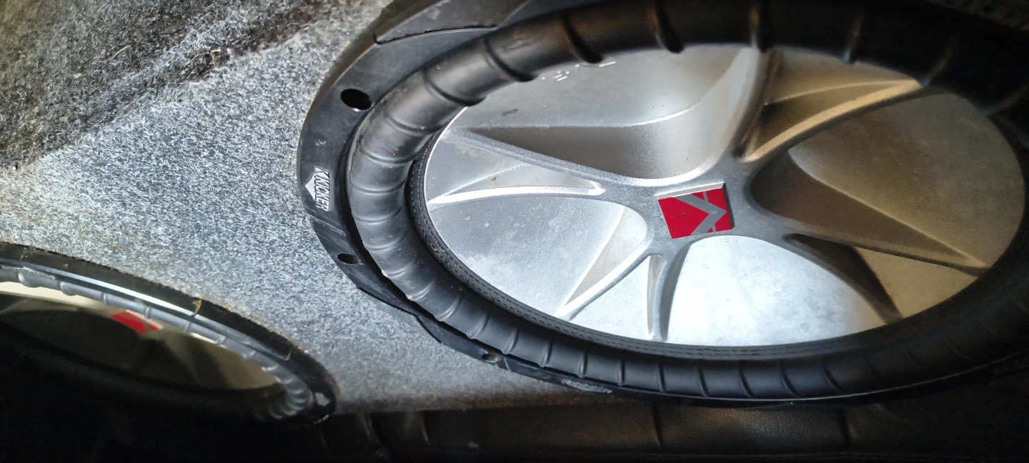 Kicker Dual Subwoofer Box