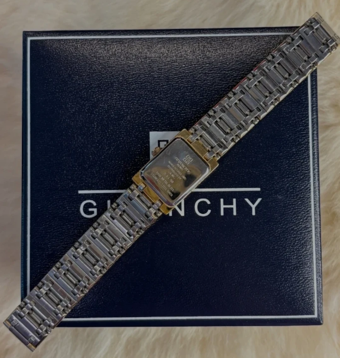 Rare 1990's Givenchy Paris Millésime Gold Plated Watch - photo 5