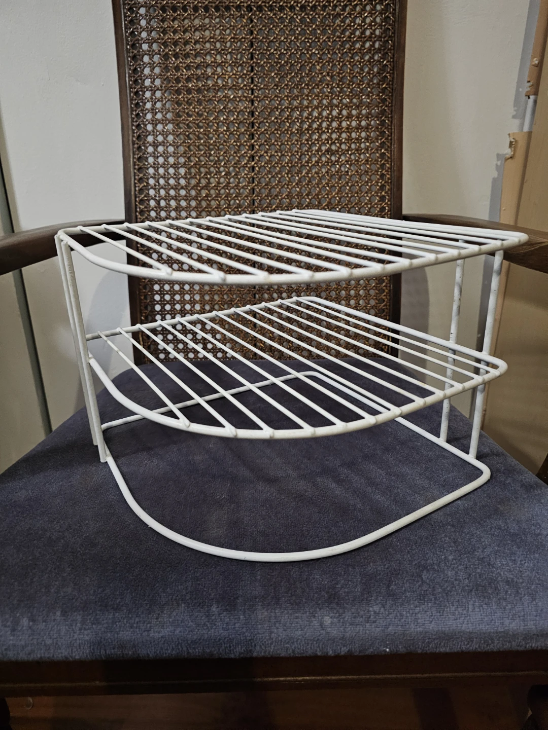 White 2-Tier Corner Shelf Unit