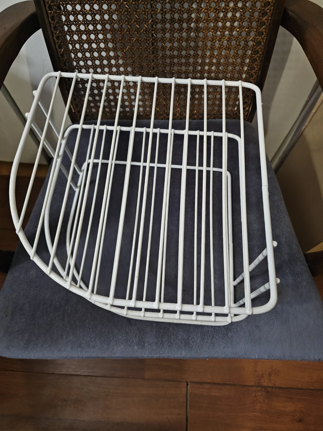 White 2-Tier Corner Shelf Unit - photo 2