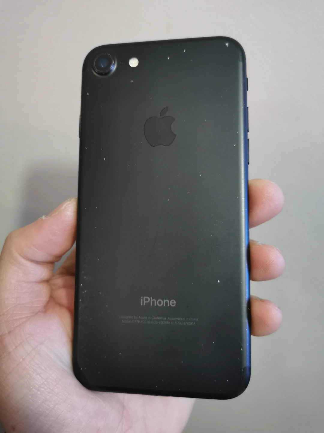 iPhone 7 32G Unlocked - photo 3
