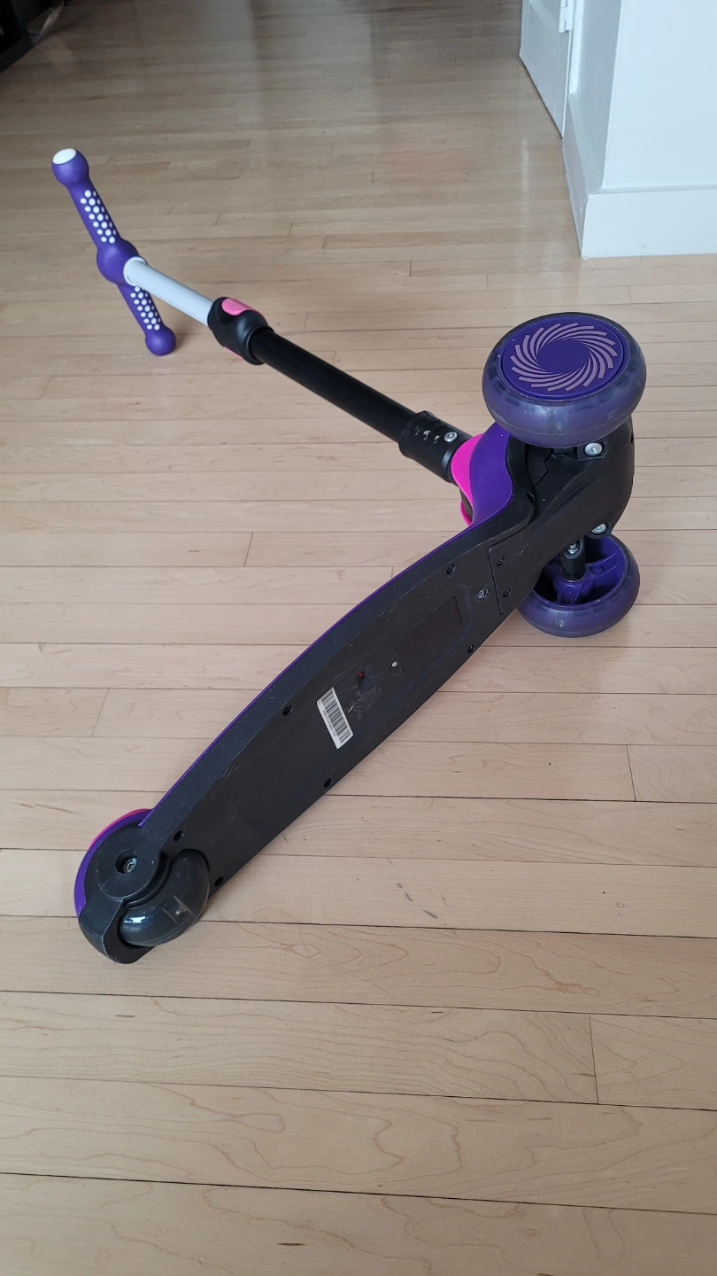 GOTRAX Kids 3-Wheel Scooter - photo 3