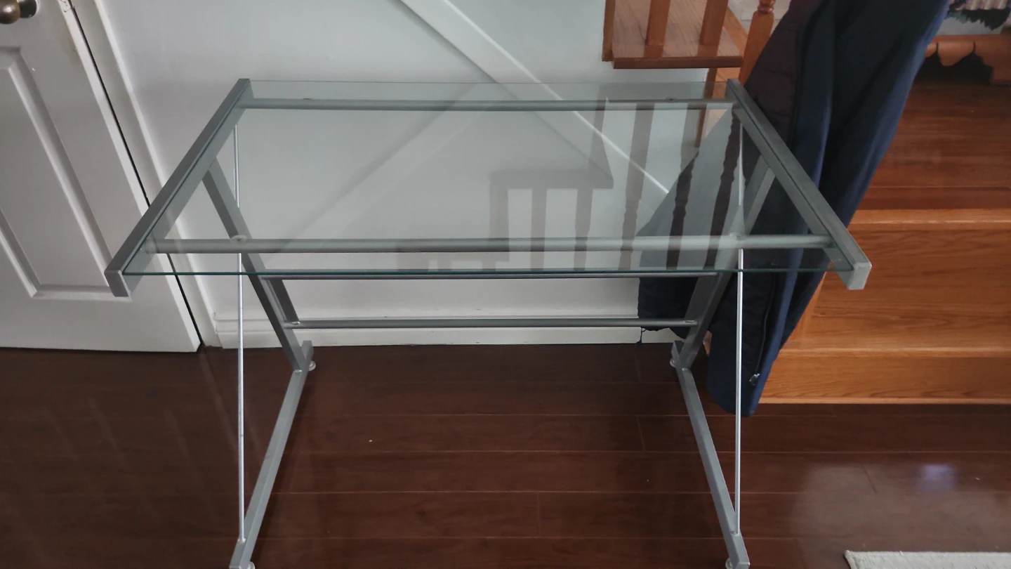 Glass top desk - photo 2