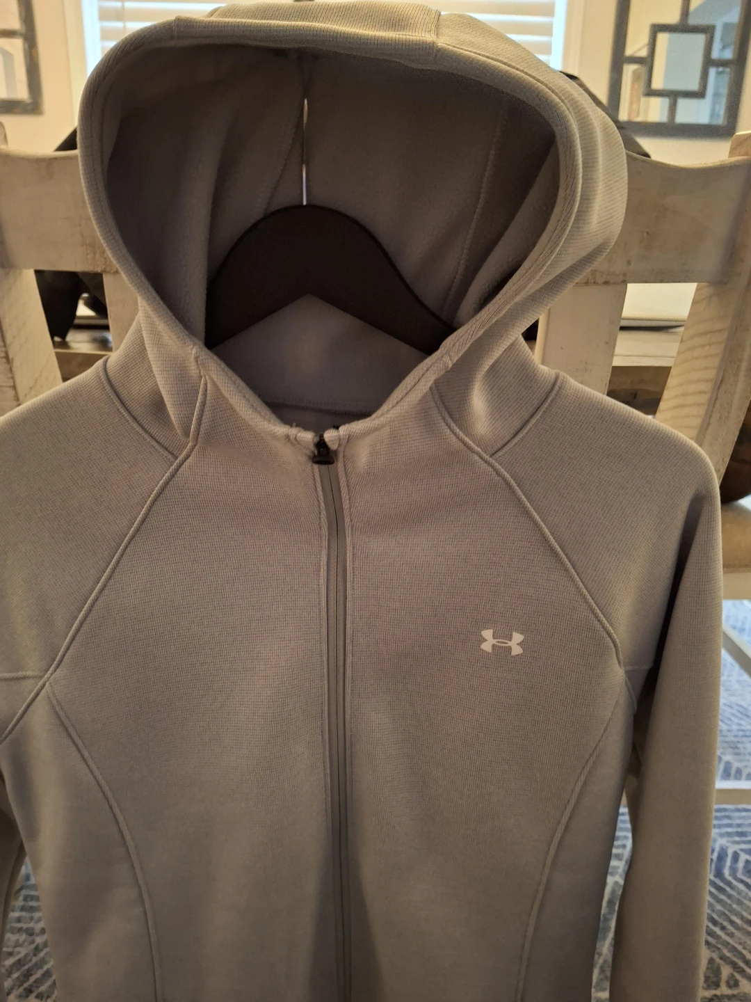Womens Under Armour sweater - photo 2
