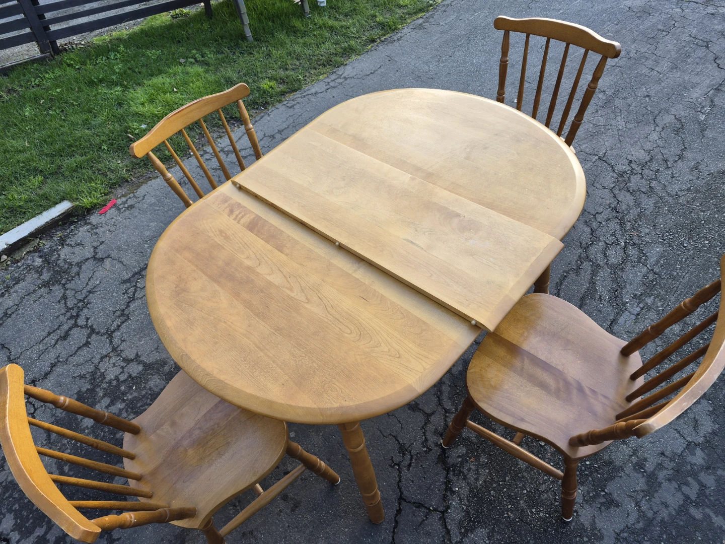 Wooden Extendable Dining Table with 4 Chairs - photo 2