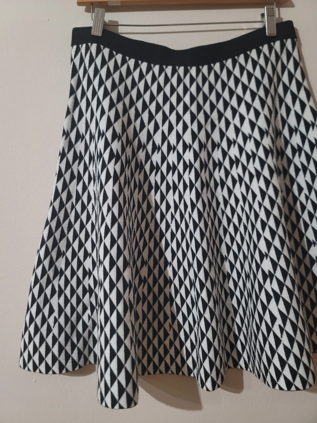 Carmen Marc Valvo Black and White Diamond Knit Skater Skirt Sz L - photo 4