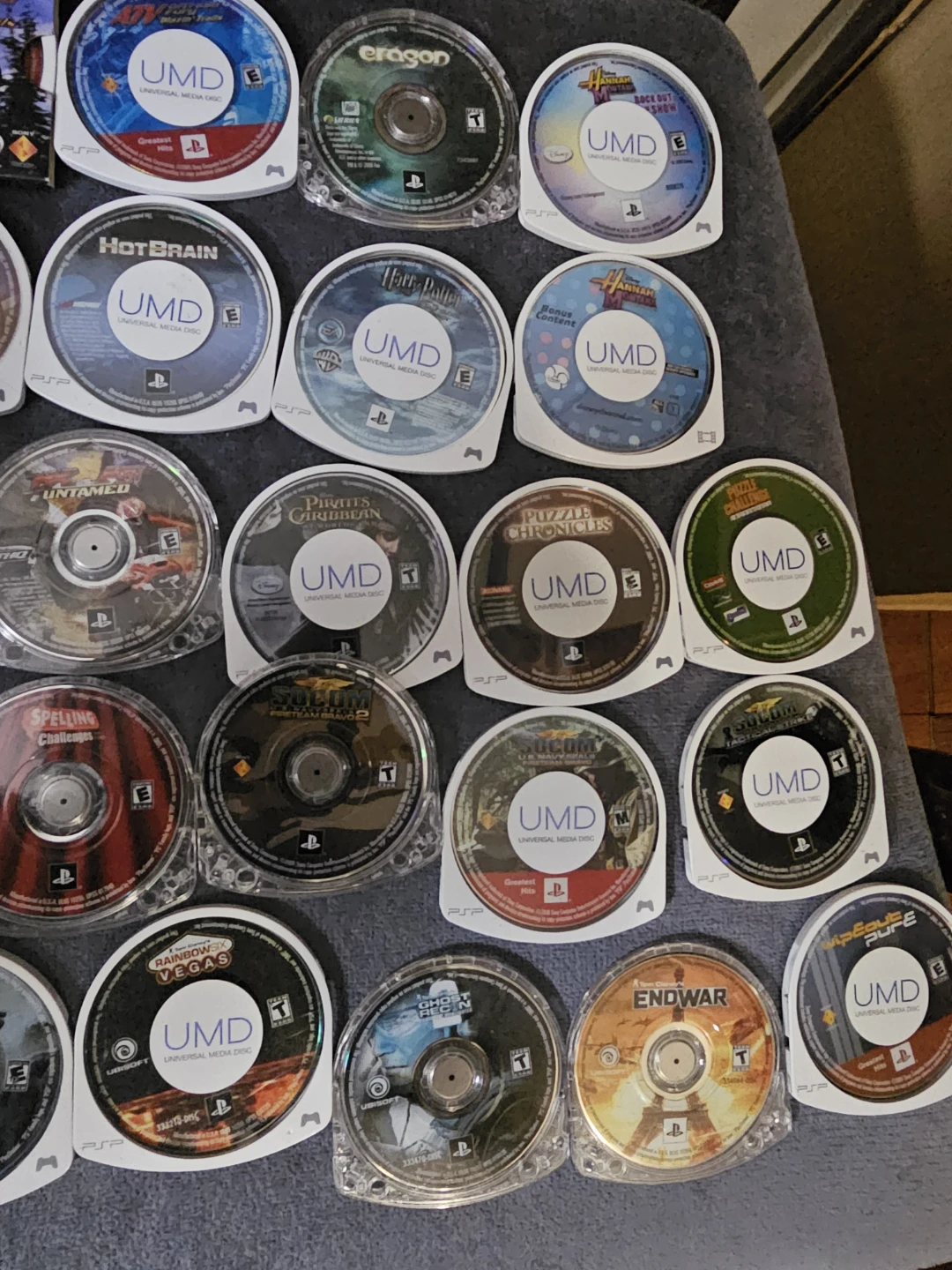 Authentic Sony Playstation Portable PSP Game Bundle - photo 2