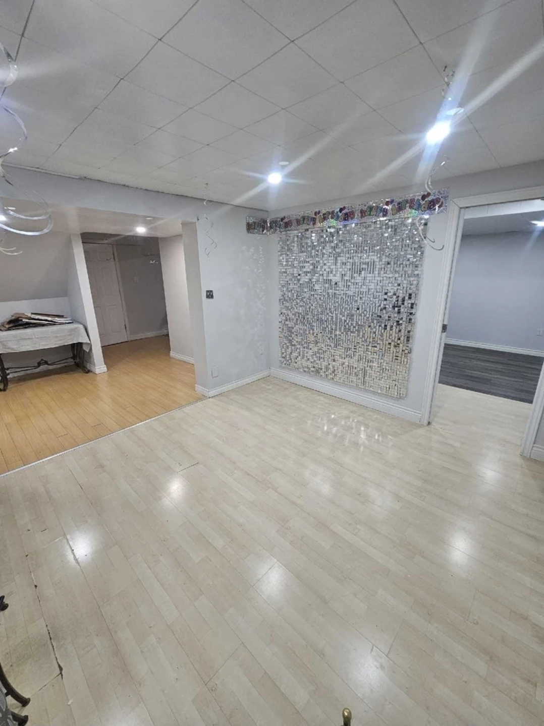 Basement unit for rent - photo 2