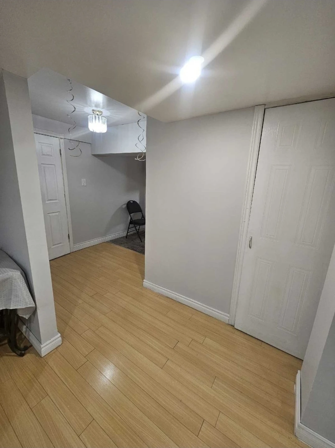 Basement unit for rent - photo 4