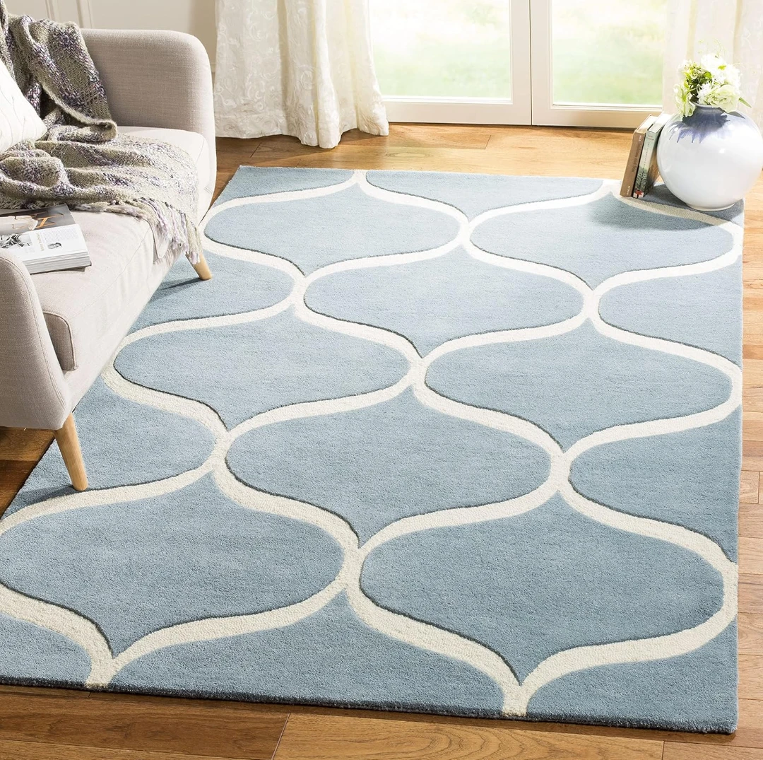 Area Rug - Blue and White Geometric Pattern - photo 2
