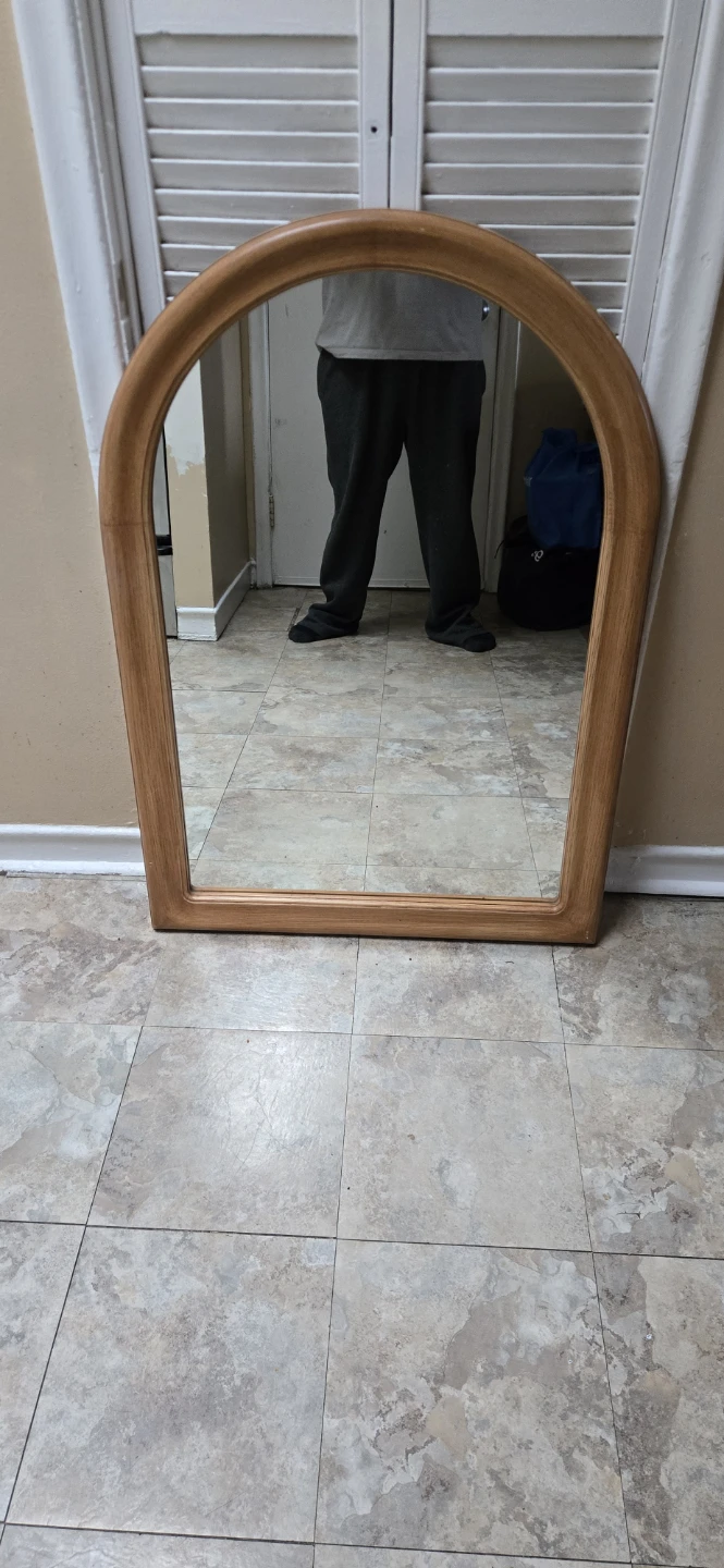 Dresser Mirror (Very Good Condition) - photo 2