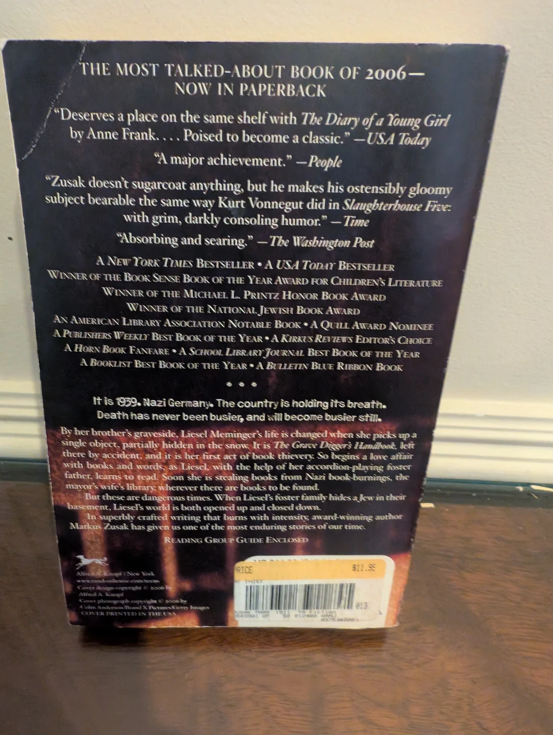 The Gathering by Anne Enright Paperback - photo 2