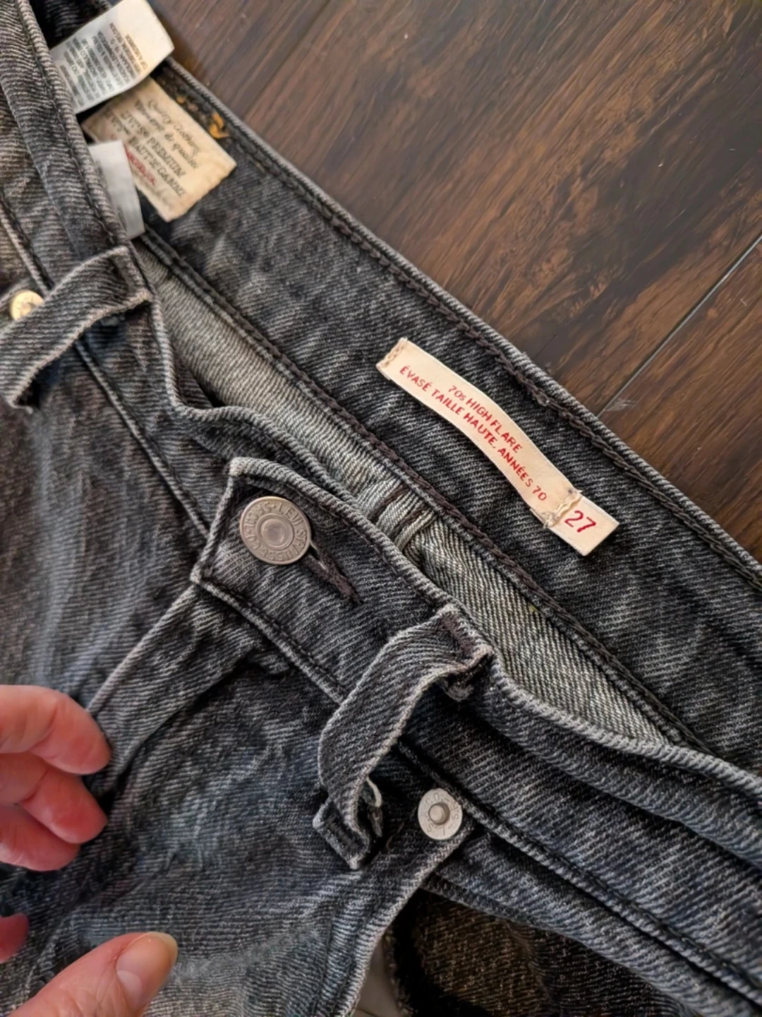 Levi's 725 High Flare Jeans - Size 27 - photo 2