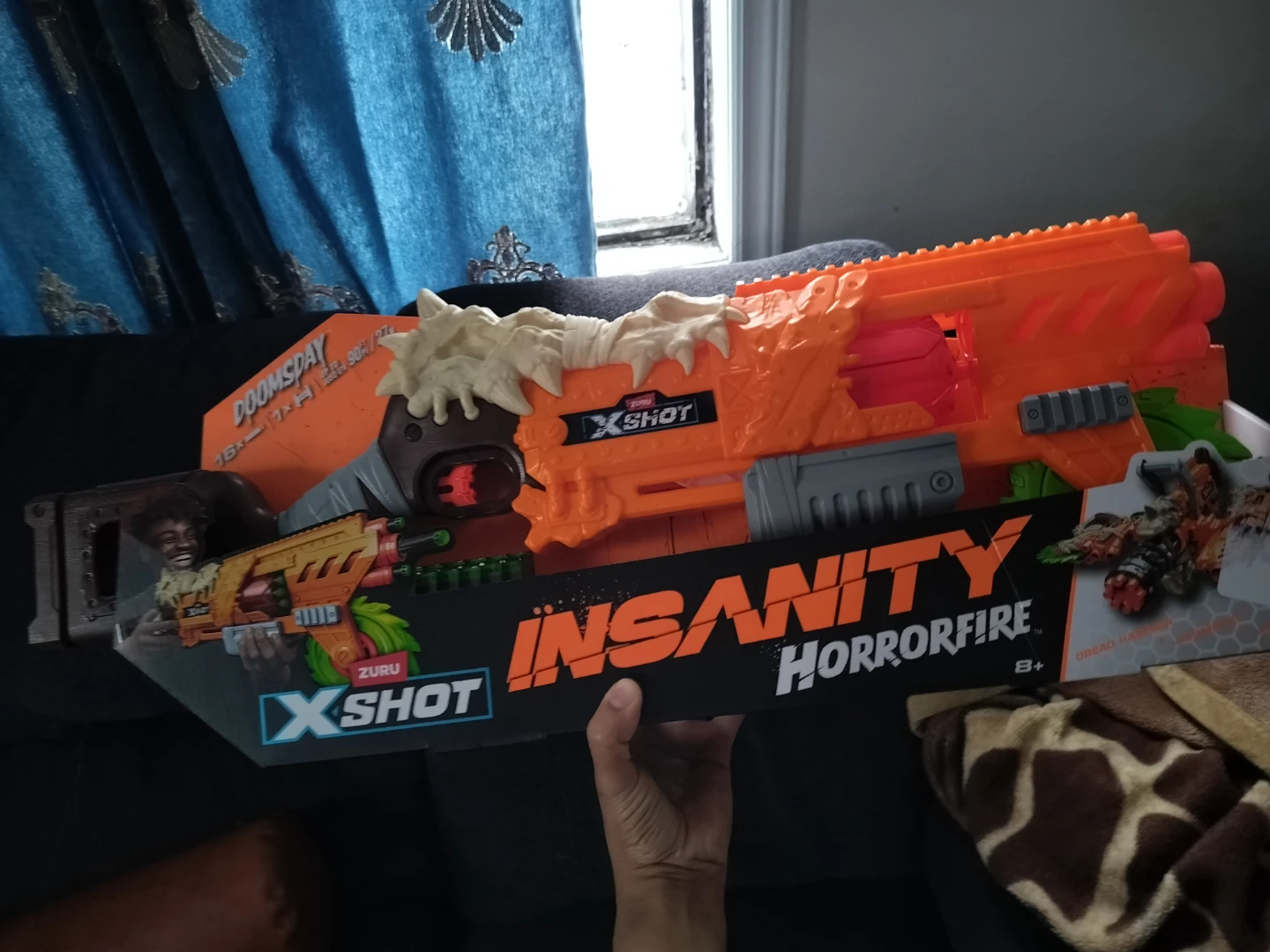 ZURU X-SHOT blaster with 16 bullets brandnew