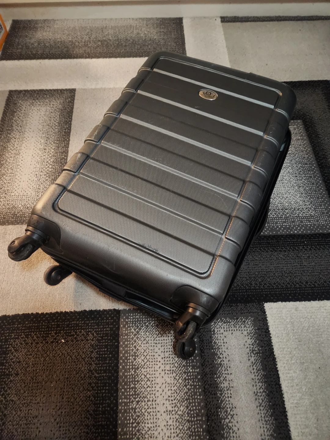 [FREE] Grey Hardside Spinner Luggage Suitcase - photo 3