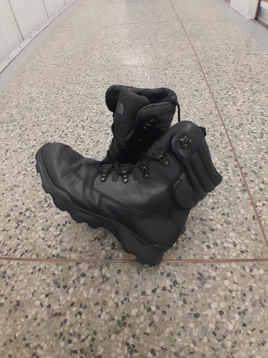 The North Face Black Insulated Winter Boots Size 9 - photo 5