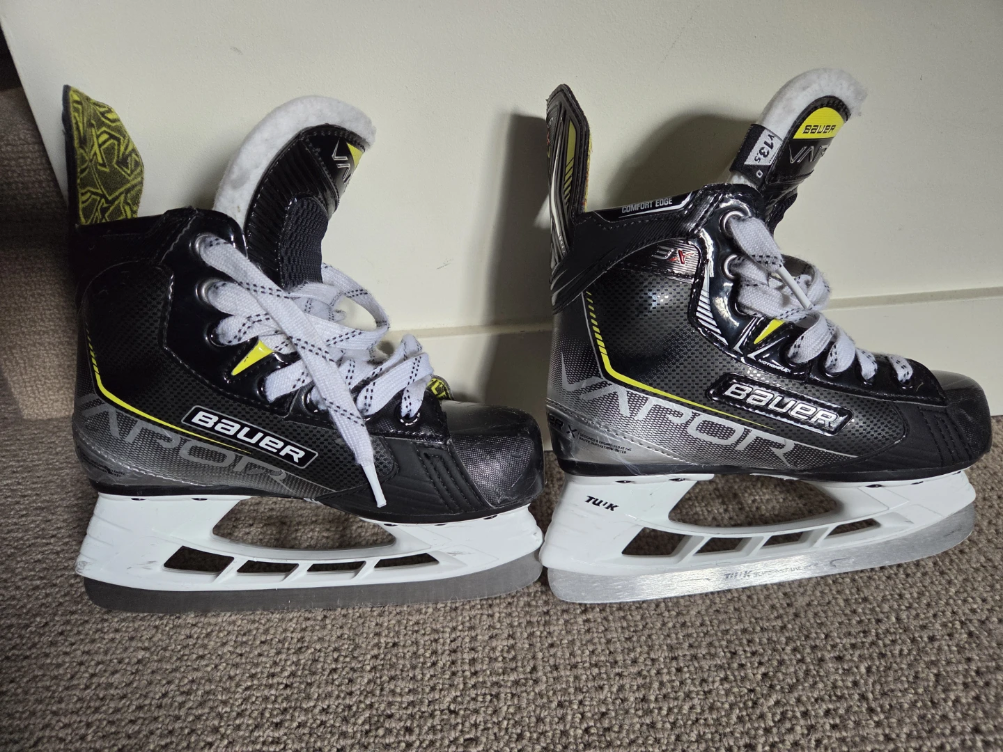 Bauer VAPOR X 3.5 Youth Hockey Skates Size 13.5 D