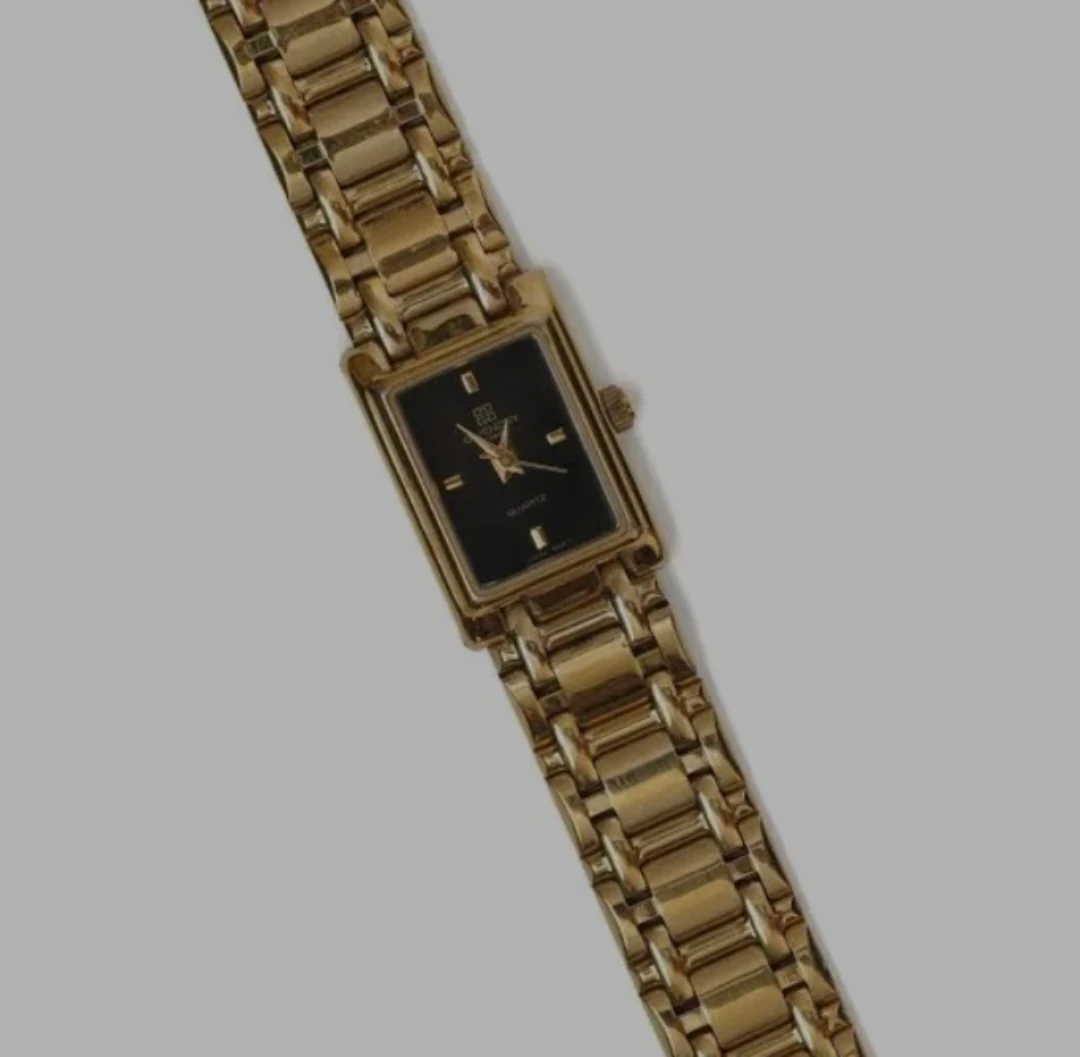 Rare 1990's Givenchy Paris Millésime Gold Plated Watch - photo 4