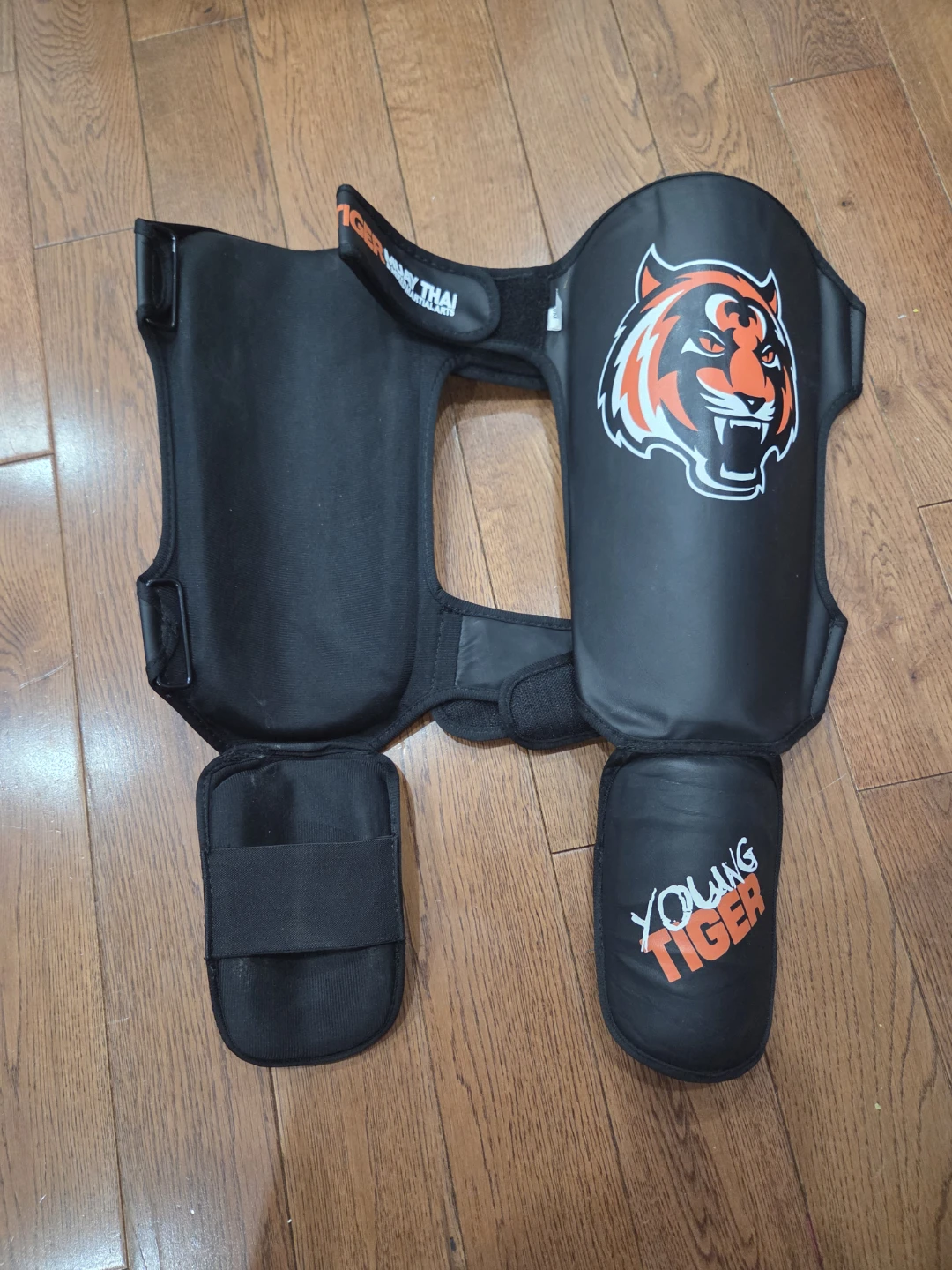 Tiger Muay Thai Shin Guards - Young Tiger