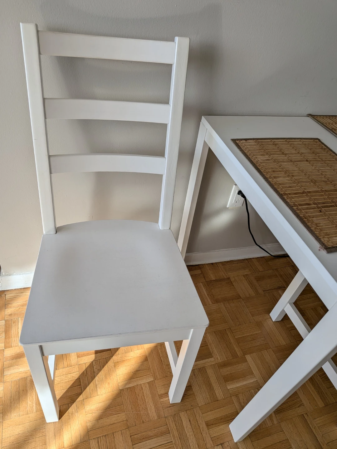 White Dining table  with four Chairs - photo 5