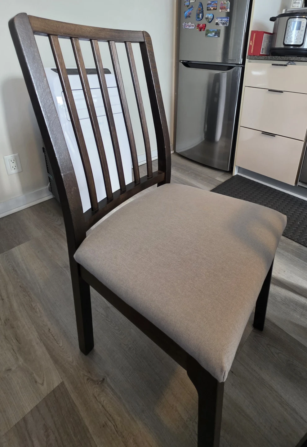 IKEA Extendable Long Dining Table and 6 Chairs - photo 3