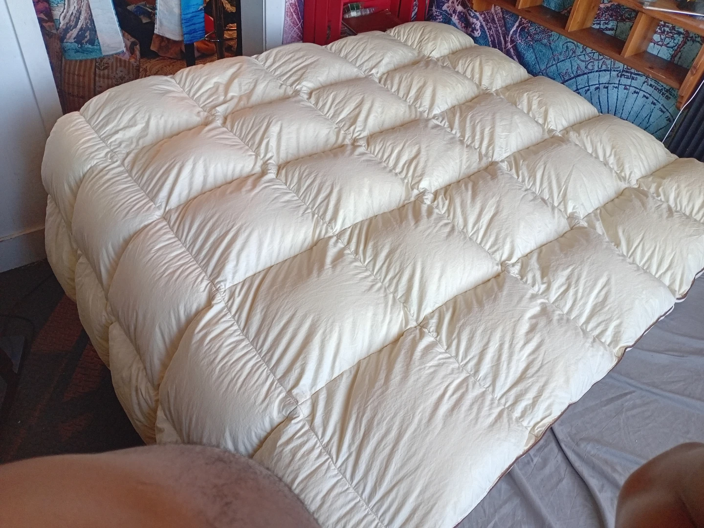 Cream coloured duvet/comforter REALLY FLUFFY! - photo 2
