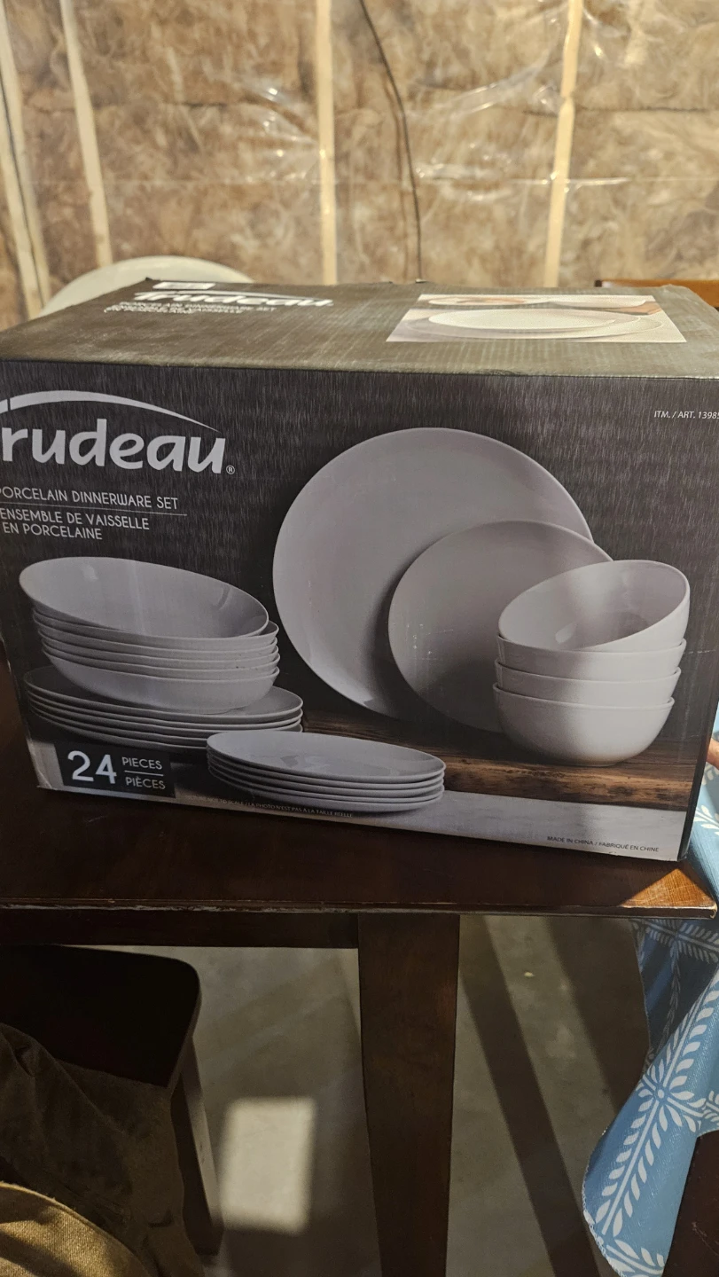 Trudeau 24-Piece Porcelain Dinnerware Set - photo 2