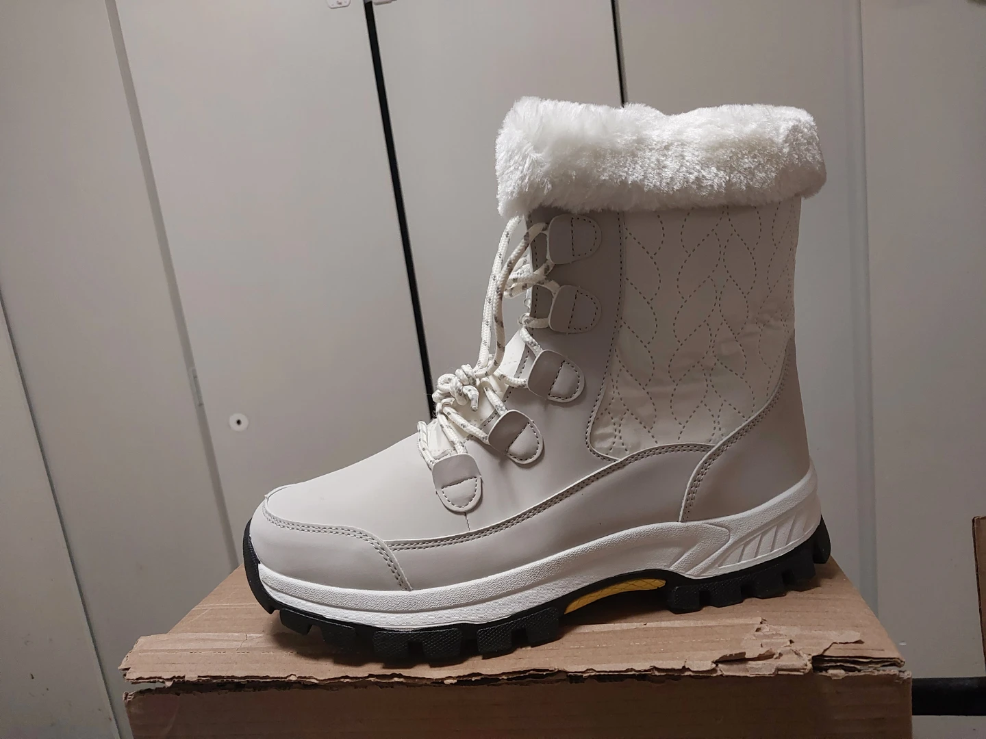 White Women's Winter Boots with Fur Trim
