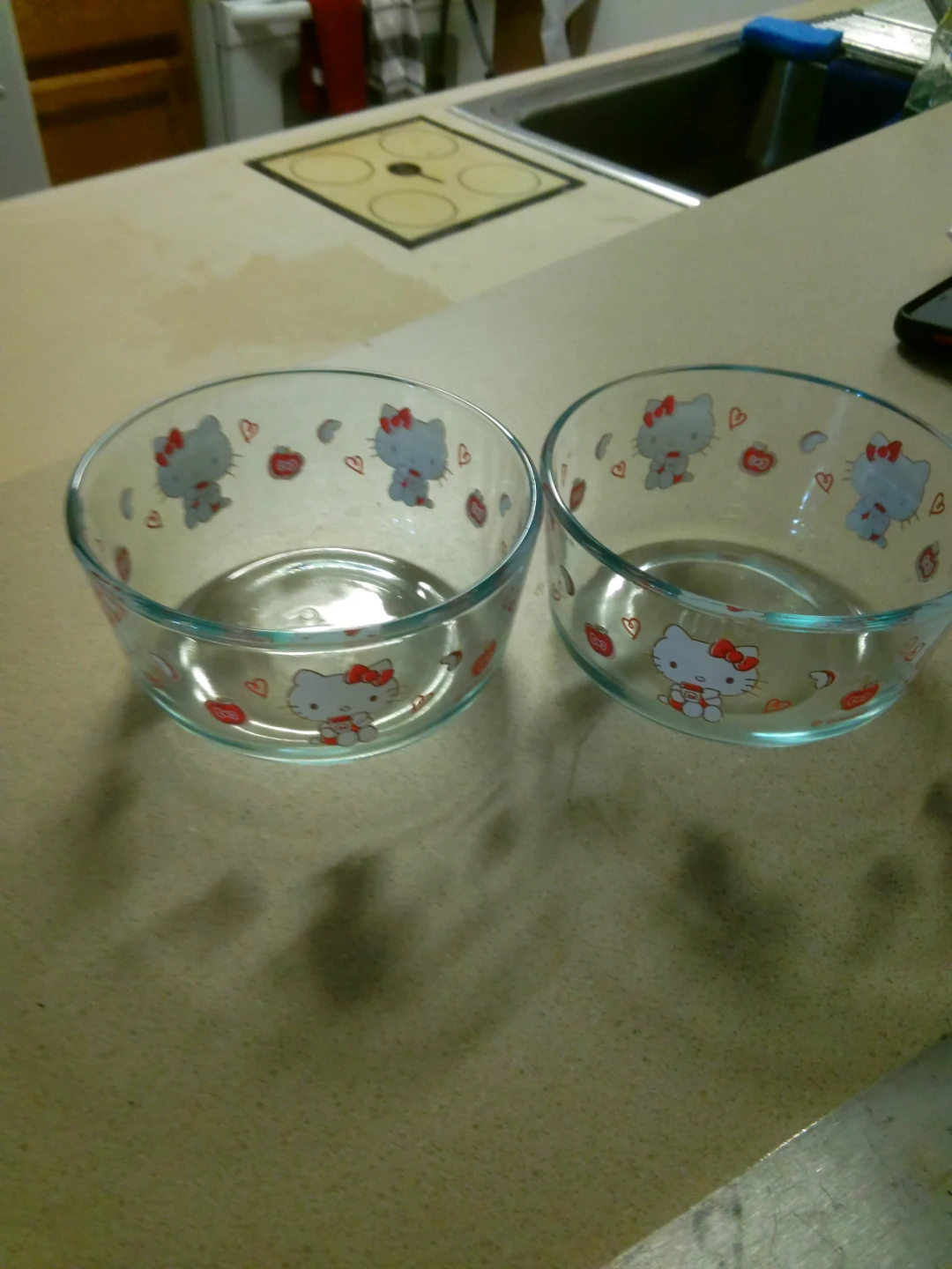 Set of 3 Pyrex Hello Kitty Glass Mixing Bowls