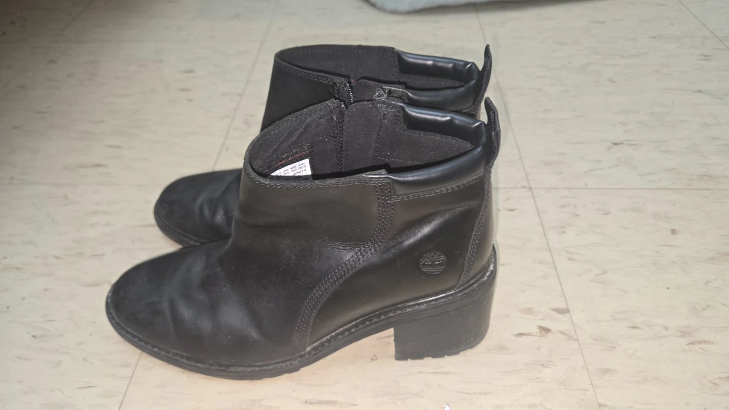 Timberland Black Leather Ankle Boots - photo 2