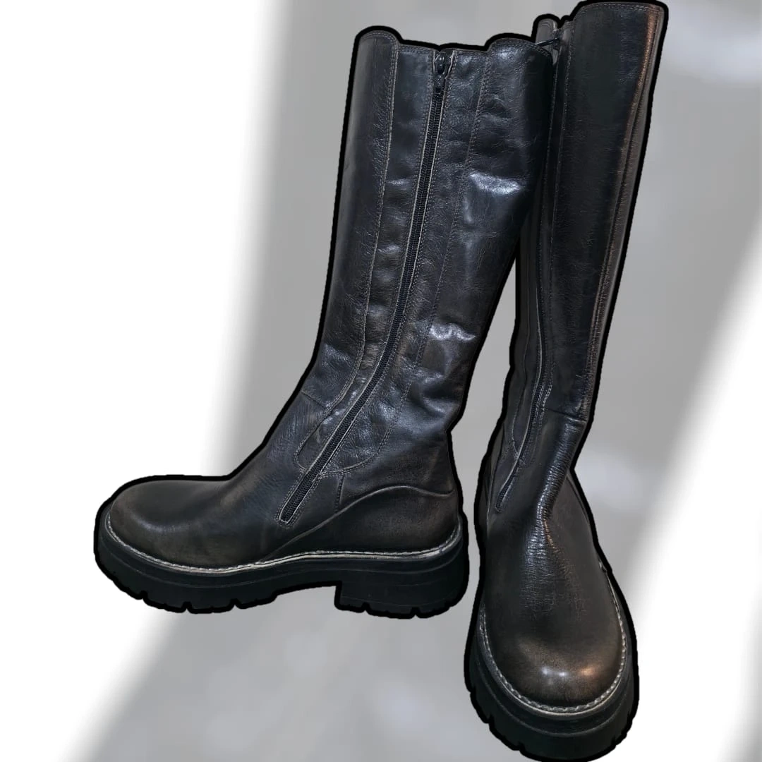 Chacal women’s leather boots | Karrot