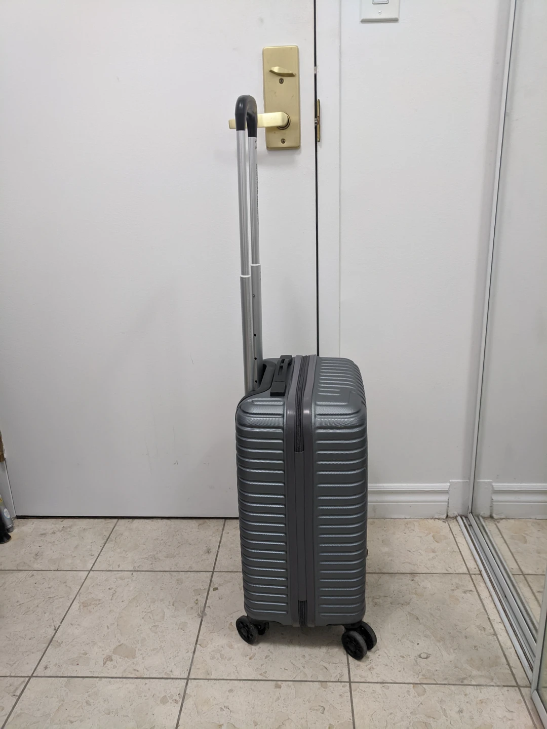 American Tourister Carry-on Suitcase - photo 2