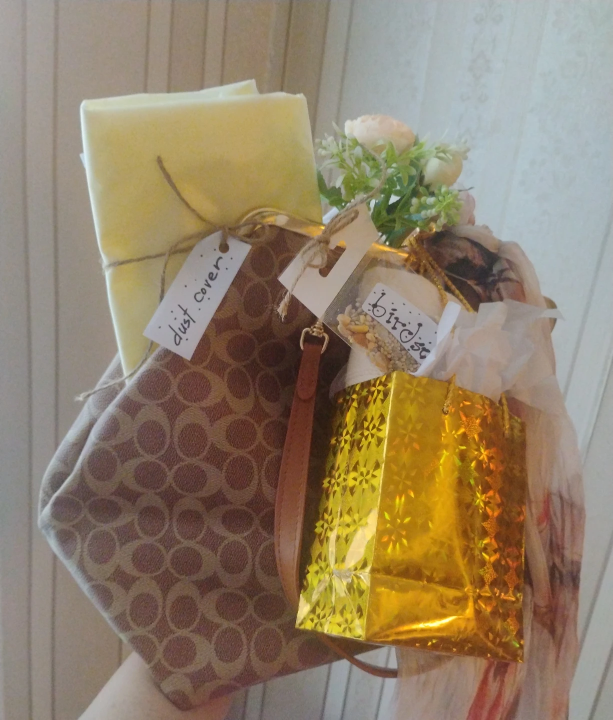 Giant KissLock Bag + Cute FruFru Goodies&Decor
