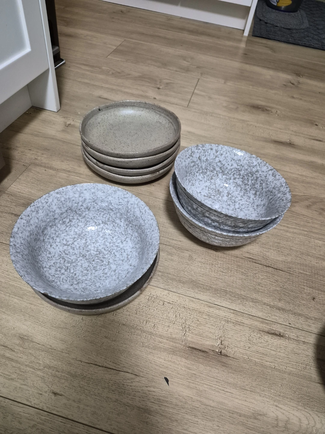 Set of 3 Speckled Ceramic Bowls and 5 Plates