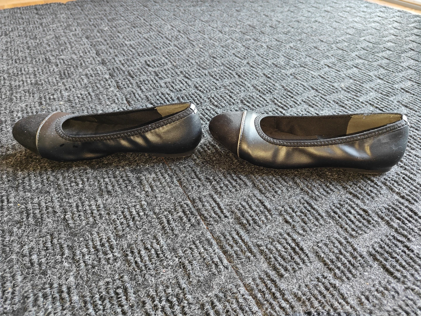 Women Nuovo By Hawkins Ballet Flats Slip On Shoes - Size 7.5 - photo 4