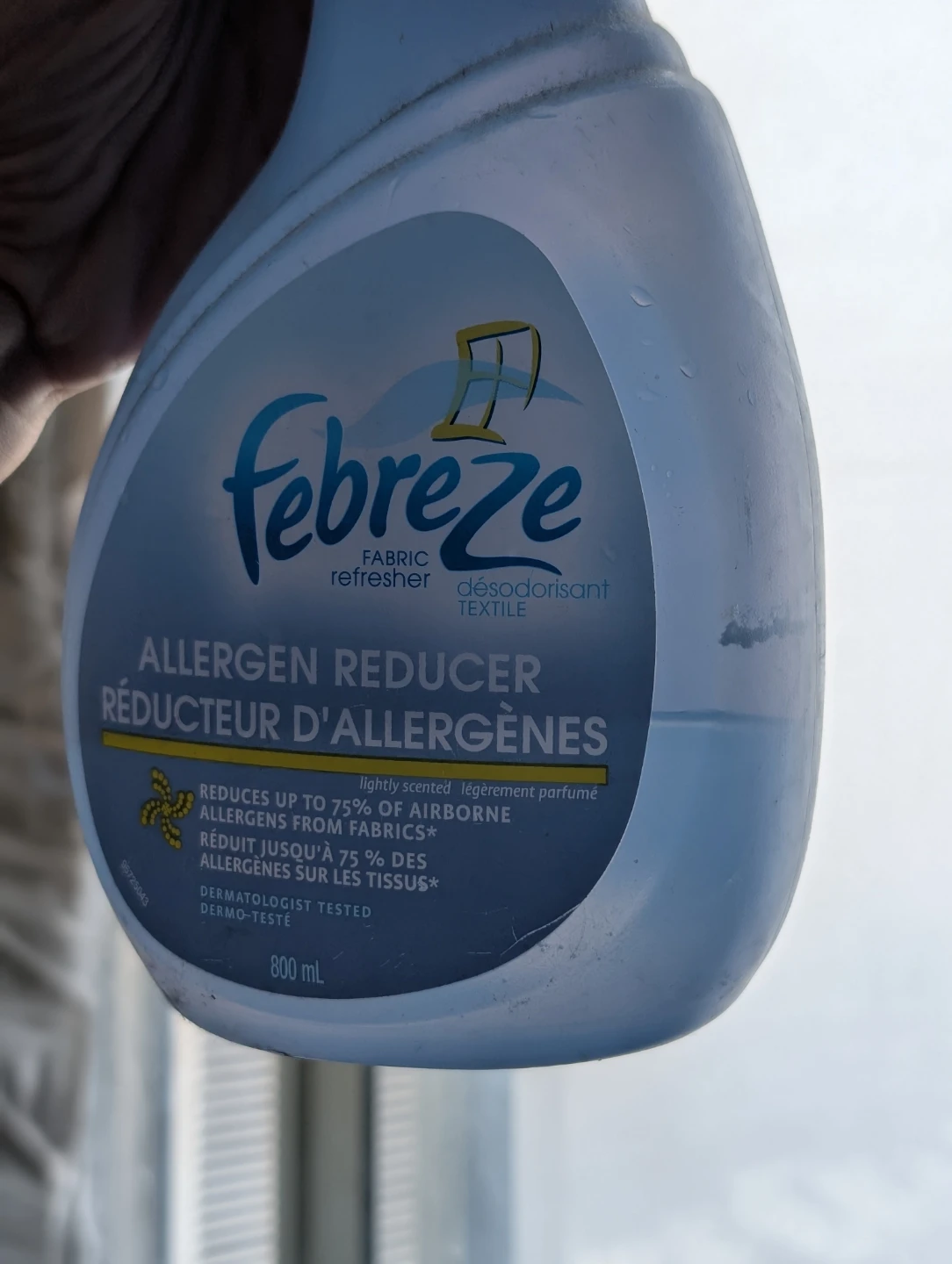 Febreze Fabric Refresher Allergen Reducer Spray - photo 2