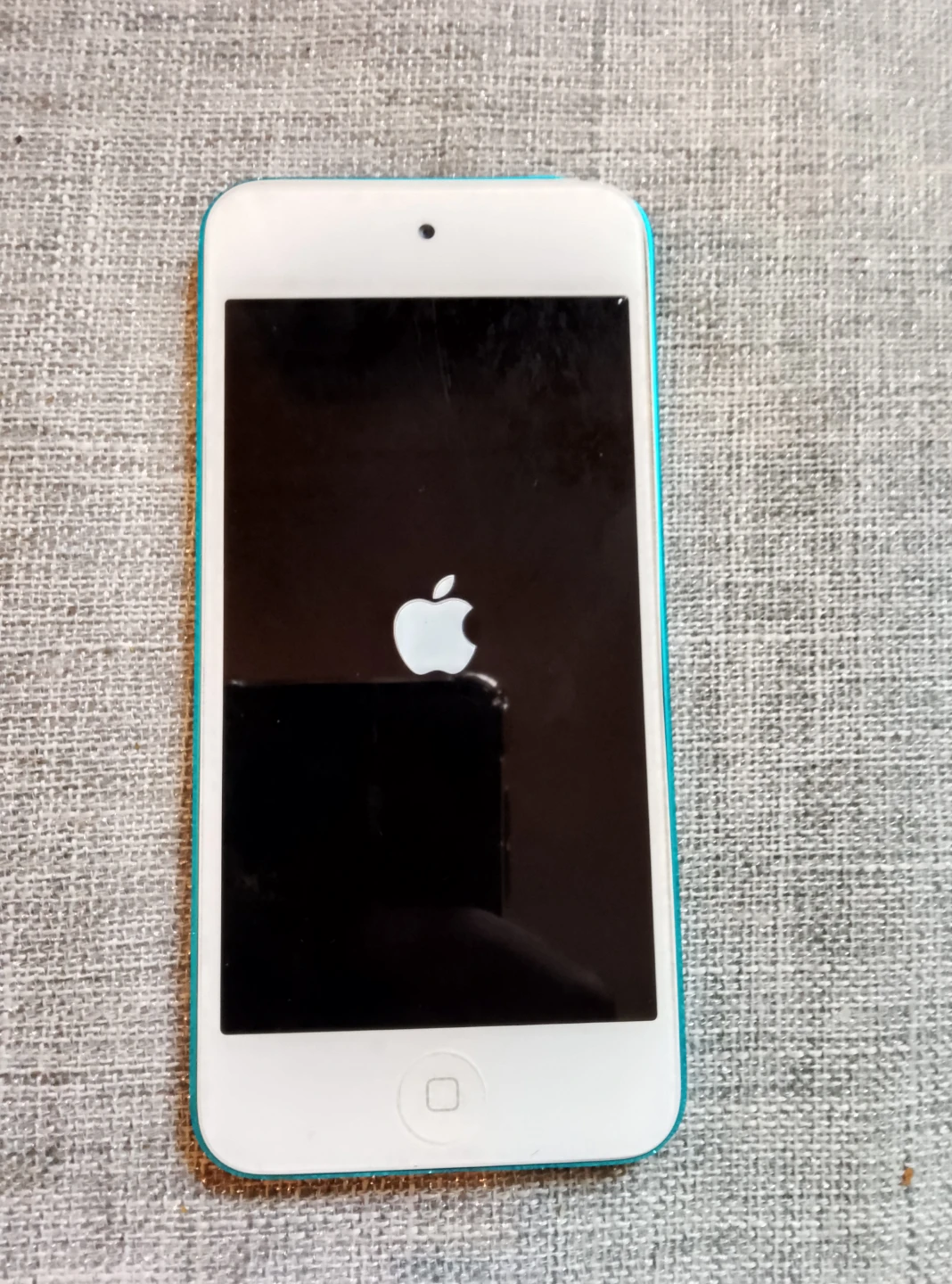 Apple iPod  (5th Gen) iCloud Locked - photo 2