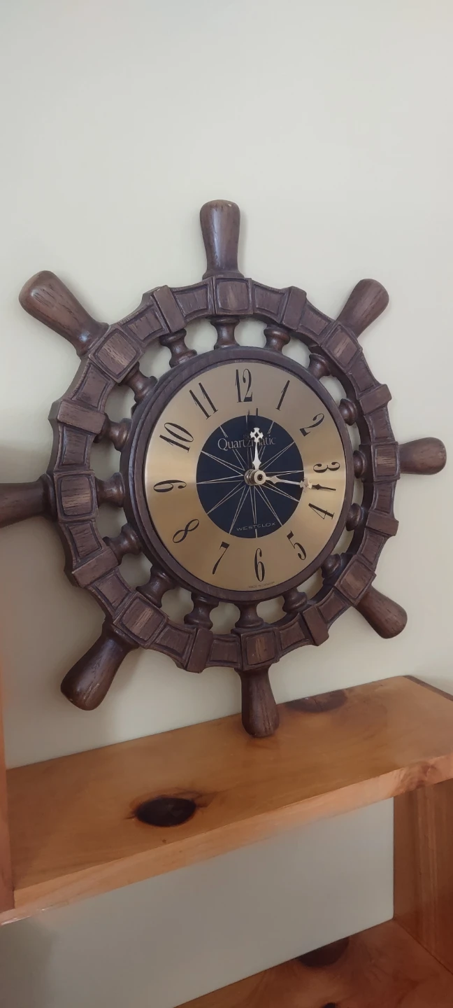 Quartzmatic Ship Wheel Wall Clock - photo 2