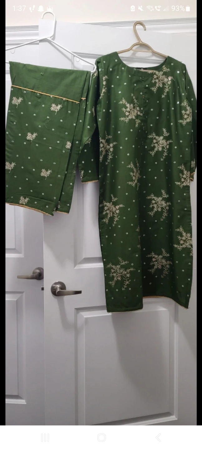 Embroidered Green Kurta and Pants Set - photo 2