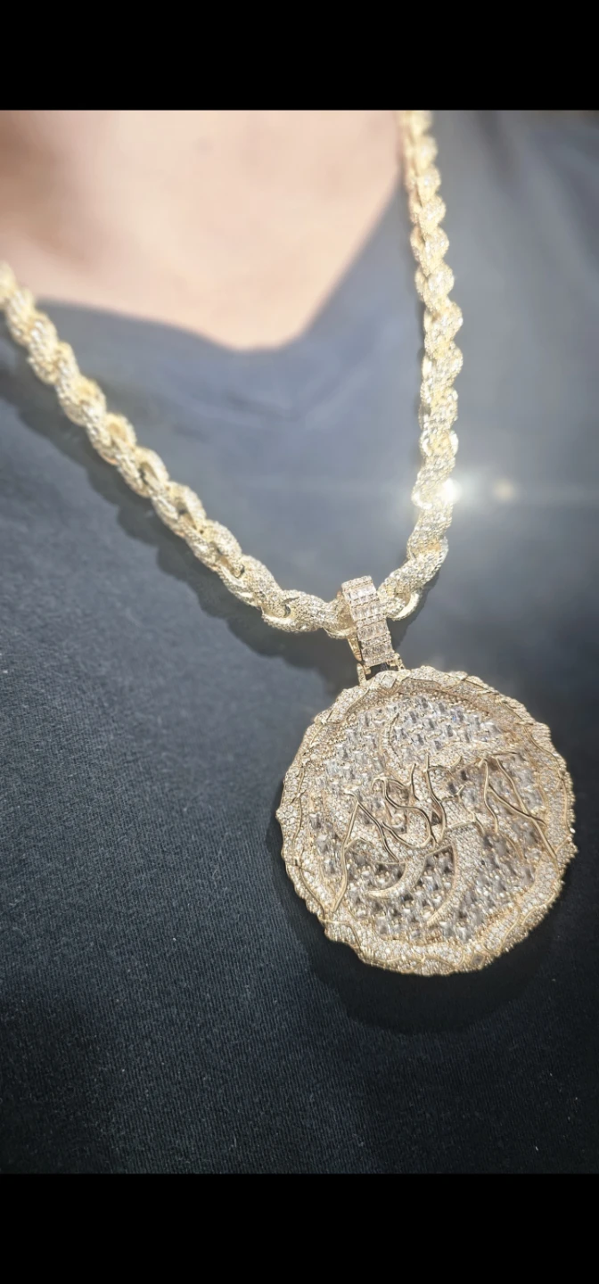 Gold Rope Chain Necklace with Diamond Encrusted Pendant - photo 2